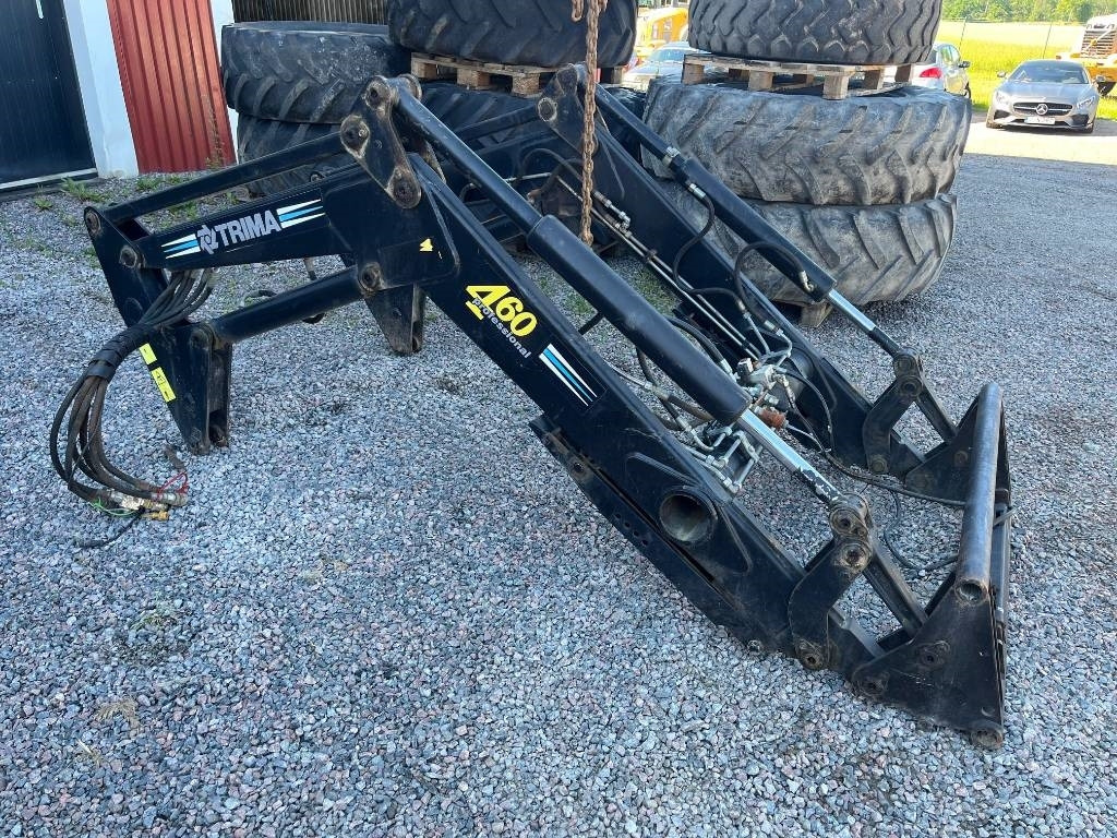 Trima 460 B Defekt - Chargeur frontal pour tracteur: photos 1 Trima 460 B Defekt - Chargeur frontal pour tracteur: photos 1