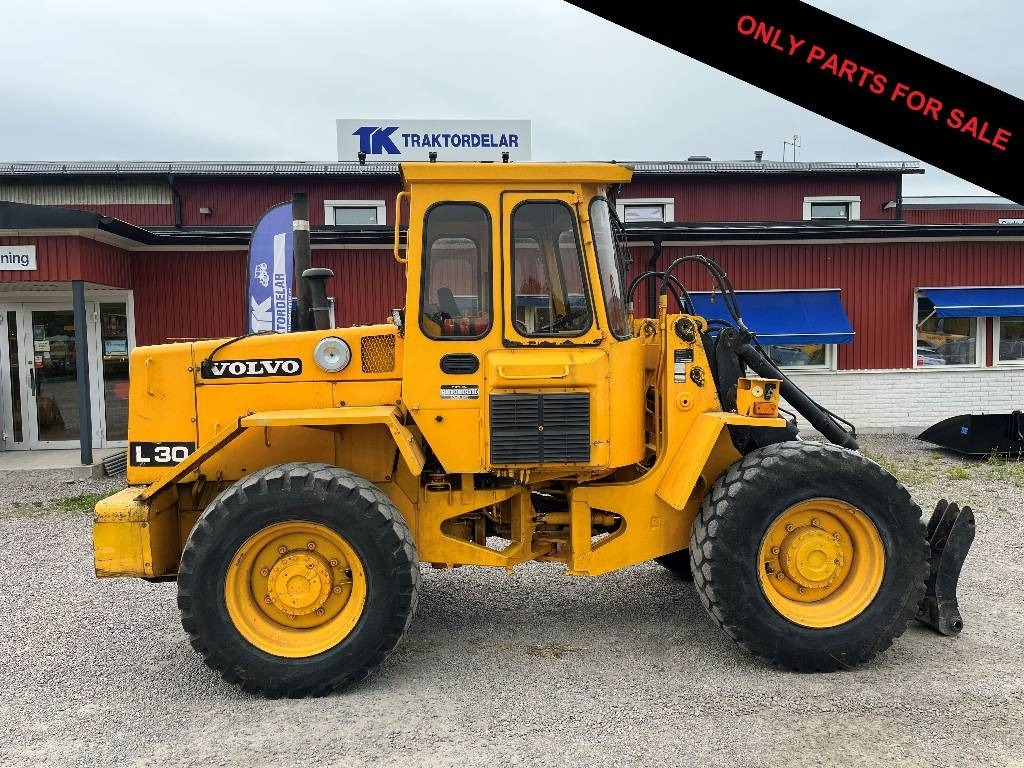 Volvo BM L30 Dismantled. Only spare parts - Chargeuse sur pneus: photos 1 Volvo BM L30 Dismantled. Only spare parts - Chargeuse sur pneus: photos 1