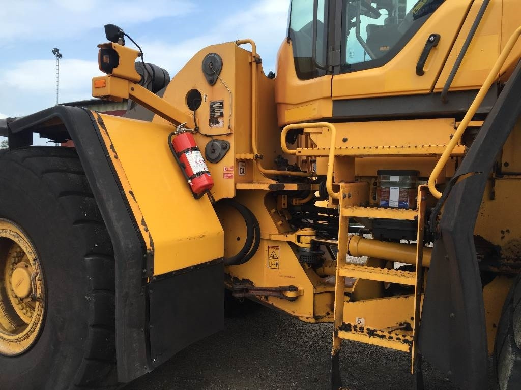 Volvo L 220 F Delar / Parts - Chargeuse sur pneus: photos 3 Volvo L 220 F Delar / Parts - Chargeuse sur pneus: photos 3