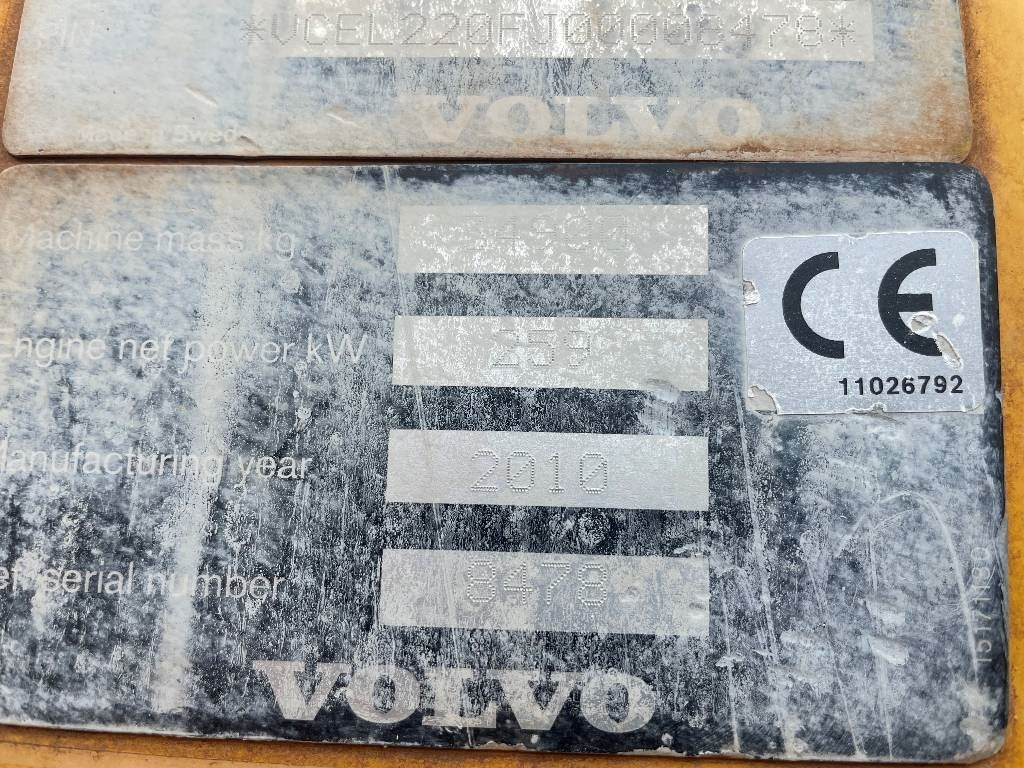 Volvo L 220 F Dismantled: only spare parts - Chargeuse sur pneus: photos 5 Volvo L 220 F Dismantled: only spare parts - Chargeuse sur pneus: photos 5