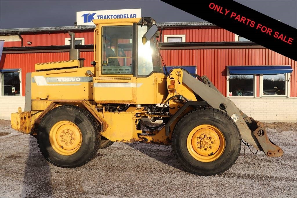 Volvo L 50 B C Dismantled. Only spare parts - Chargeuse sur pneus: photos 1 Volvo L 50 B C Dismantled. Only spare parts - Chargeuse sur pneus: photos 1