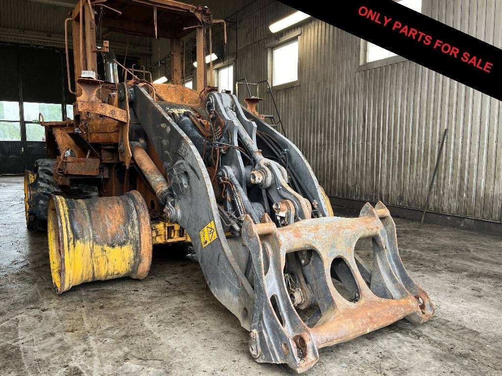 Volvo L 70 F Dismantled: only spare parts - Chargeuse sur pneus: photos 1 Volvo L 70 F Dismantled: only spare parts - Chargeuse sur pneus: photos 1