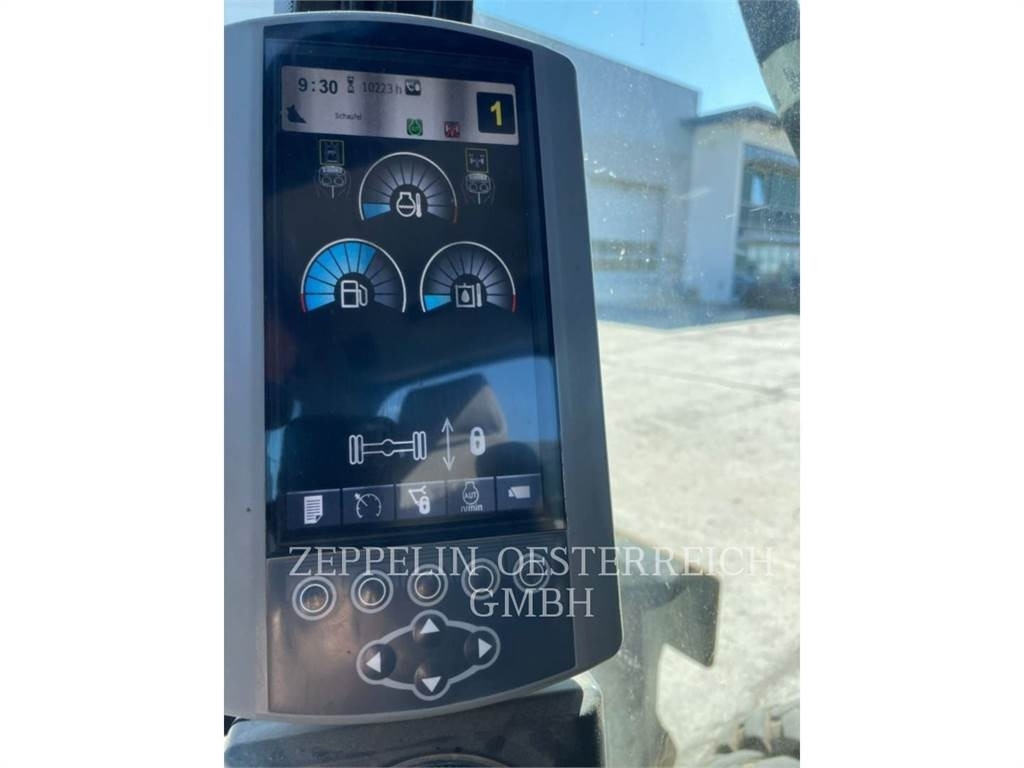 CAT M316D - Pelle sur pneus: photos 5 CAT M316D - Pelle sur pneus: photos 5