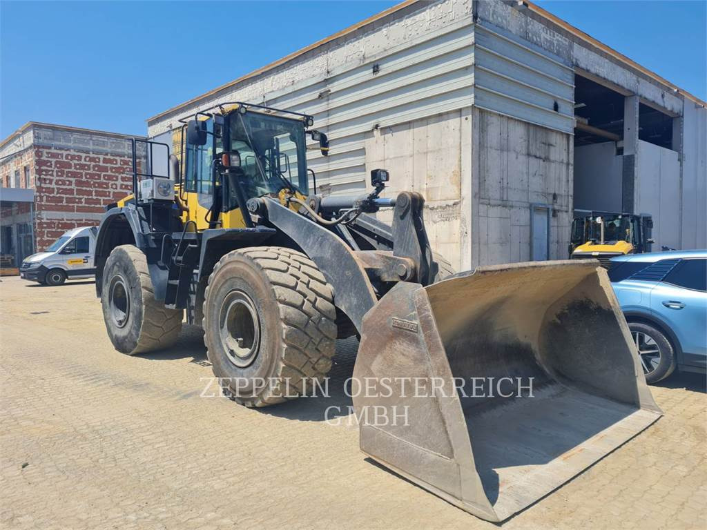Komatsu WA470-7 - Chargeuse sur pneus: photos 1 Komatsu WA470-7 - Chargeuse sur pneus: photos 1