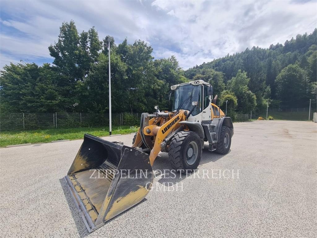 Liebherr L526 - Chargeuse sur pneus: photos 1 Liebherr L526 - Chargeuse sur pneus: photos 1