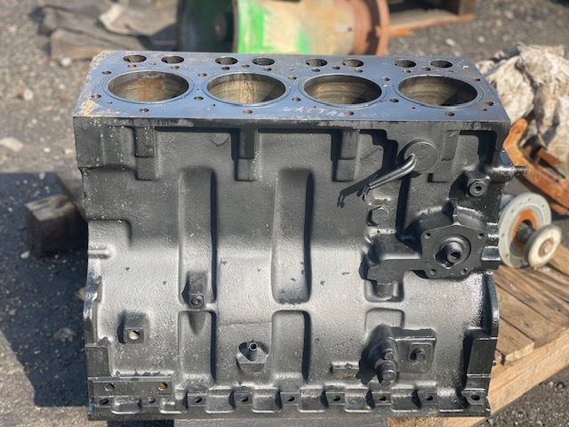 Blok Silnika Valmet Sisu 420 DR / 420 DSRE - Bloc-cylindres pour Machine agricole: photos 2 Blok Silnika Valmet Sisu 420 DR / 420 DSRE - Bloc-cylindres pour Machine agricole: photos 2