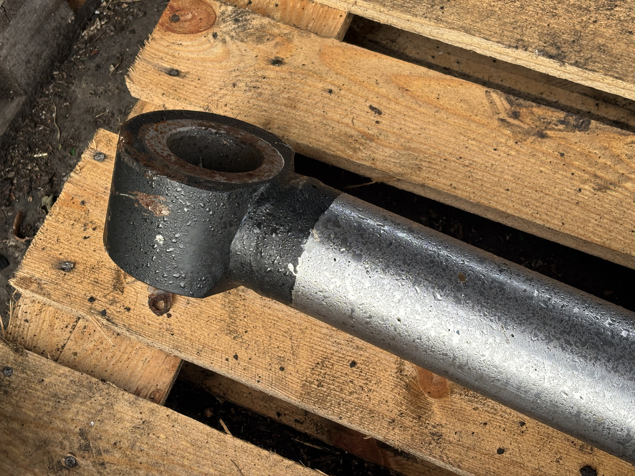 CAT Caterpillar TH336 TH 336 Siłownik Wychyłu Łyżki - Vérin hydraulique pour Chariot télescopique: photos 4 CAT Caterpillar TH336 TH 336 Siłownik Wychyłu Łyżki - Vérin hydraulique pour Chariot télescopique: photos 4