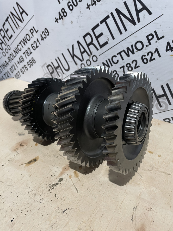 Claas Ares 696 - skrzynia biegów sprzęgło CZĘŚCI - Boîte de vitesse pour Machine agricole: photos 1 Claas Ares 696 - skrzynia biegów sprzęgło CZĘŚCI - Boîte de vitesse pour Machine agricole: photos 1