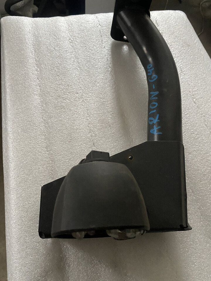 Claas Arion 640 - Lampy / Mocowania Lamp / Reflektory - Lumière/ Éclairage pour Machine agricole: photos 3 Claas Arion 640 - Lampy / Mocowania Lamp / Reflektory - Lumière/ Éclairage pour Machine agricole: photos 3