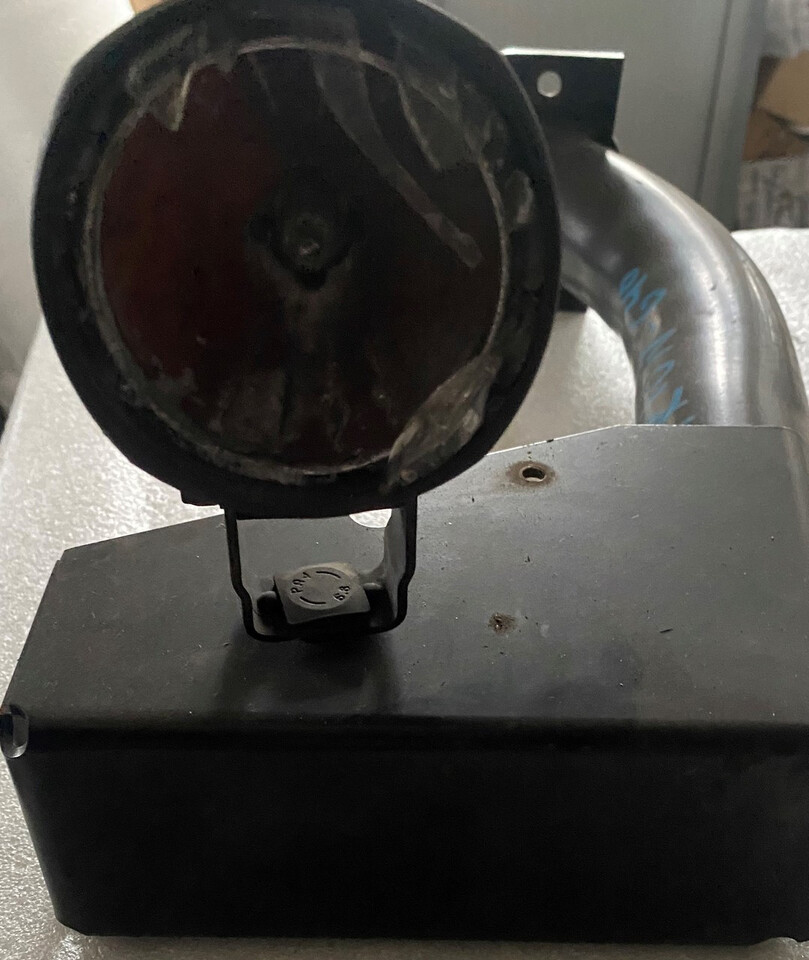 Claas Arion 640 - Lampy / Mocowania Lamp / Reflektory - Lumière/ Éclairage pour Machine agricole: photos 4 Claas Arion 640 - Lampy / Mocowania Lamp / Reflektory - Lumière/ Éclairage pour Machine agricole: photos 4