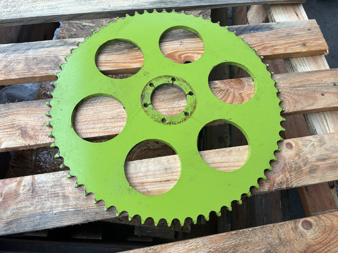 Claas Conspeed 8 75 FC Koło Zębate Ślimaka Wciągającego 0009055710 00 0905 571 0 - Boîte de vitesse et pièces pour Machine agricole: photos 3 Claas Conspeed 8 75 FC Koło Zębate Ślimaka Wciągającego 0009055710 00 0905 571 0 - Boîte de vitesse et pièces pour Machine agricole: photos 3