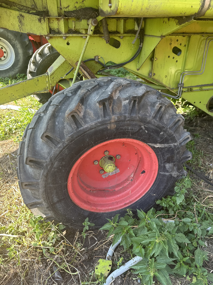 Claas Dominator koła kompletne tylne 24 cale - Roue complète pour Machine agricole: photos 1 Claas Dominator koła kompletne tylne 24 cale - Roue complète pour Machine agricole: photos 1