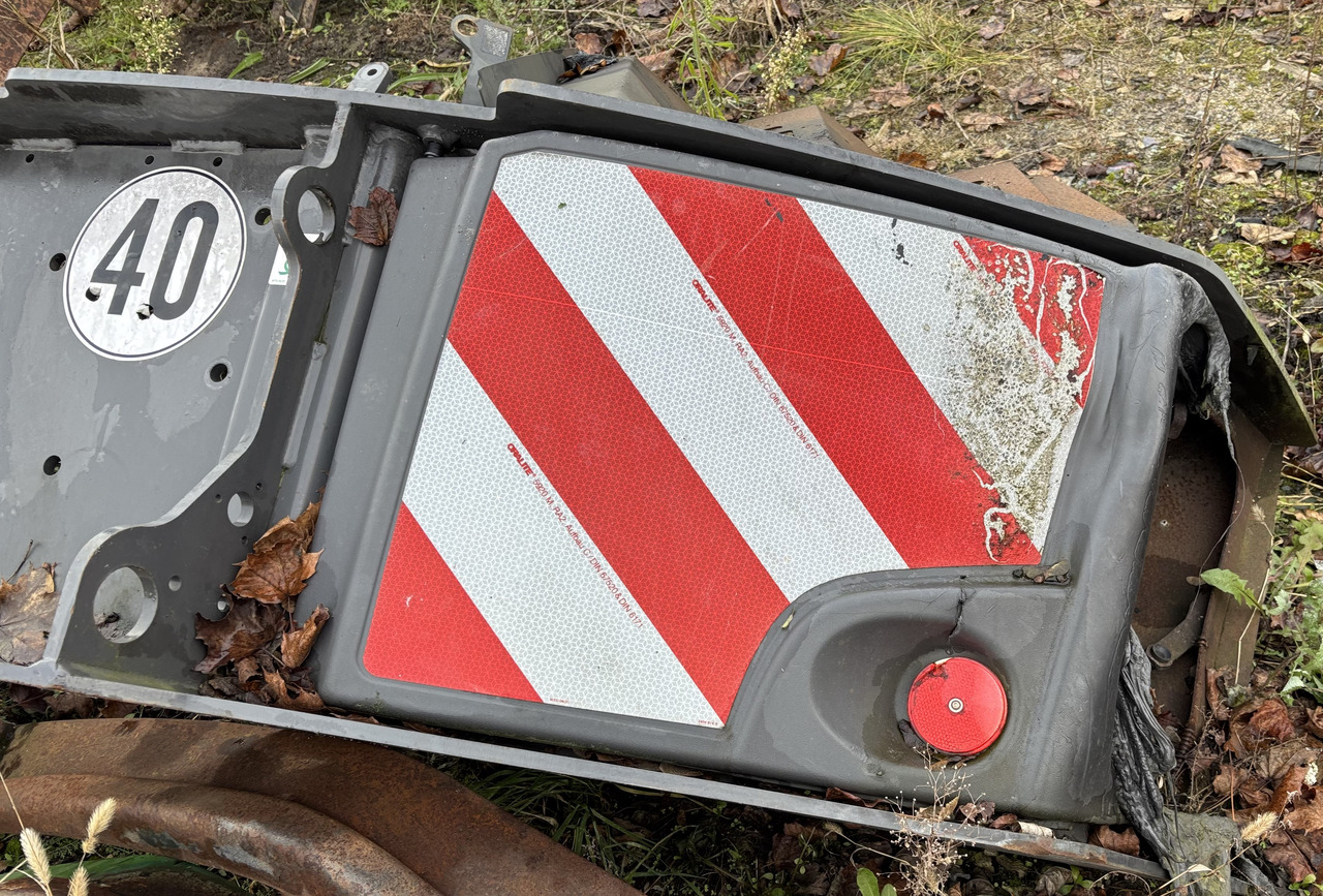 Claas Jaguar 970 Rama Tylna Tył Ramy 0026877612 00 2687 761 2 - Frame/ Châssis pour Machine agricole: photos 3 Claas Jaguar 970 Rama Tylna Tył Ramy 0026877612 00 2687 761 2 - Frame/ Châssis pour Machine agricole: photos 3