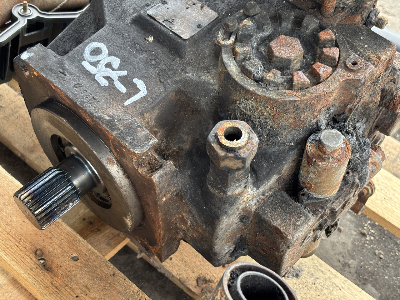 Claas Lexion 620 630 650 660 670 750 760 Pompa Hydrauliczna Hydrostat 0018024651 CZĘŚCI - Pompe hydraulique pour Machine agricole: photos 2 Claas Lexion 620 630 650 660 670 750 760 Pompa Hydrauliczna Hydrostat 0018024651 CZĘŚCI - Pompe hydraulique pour Machine agricole: photos 2