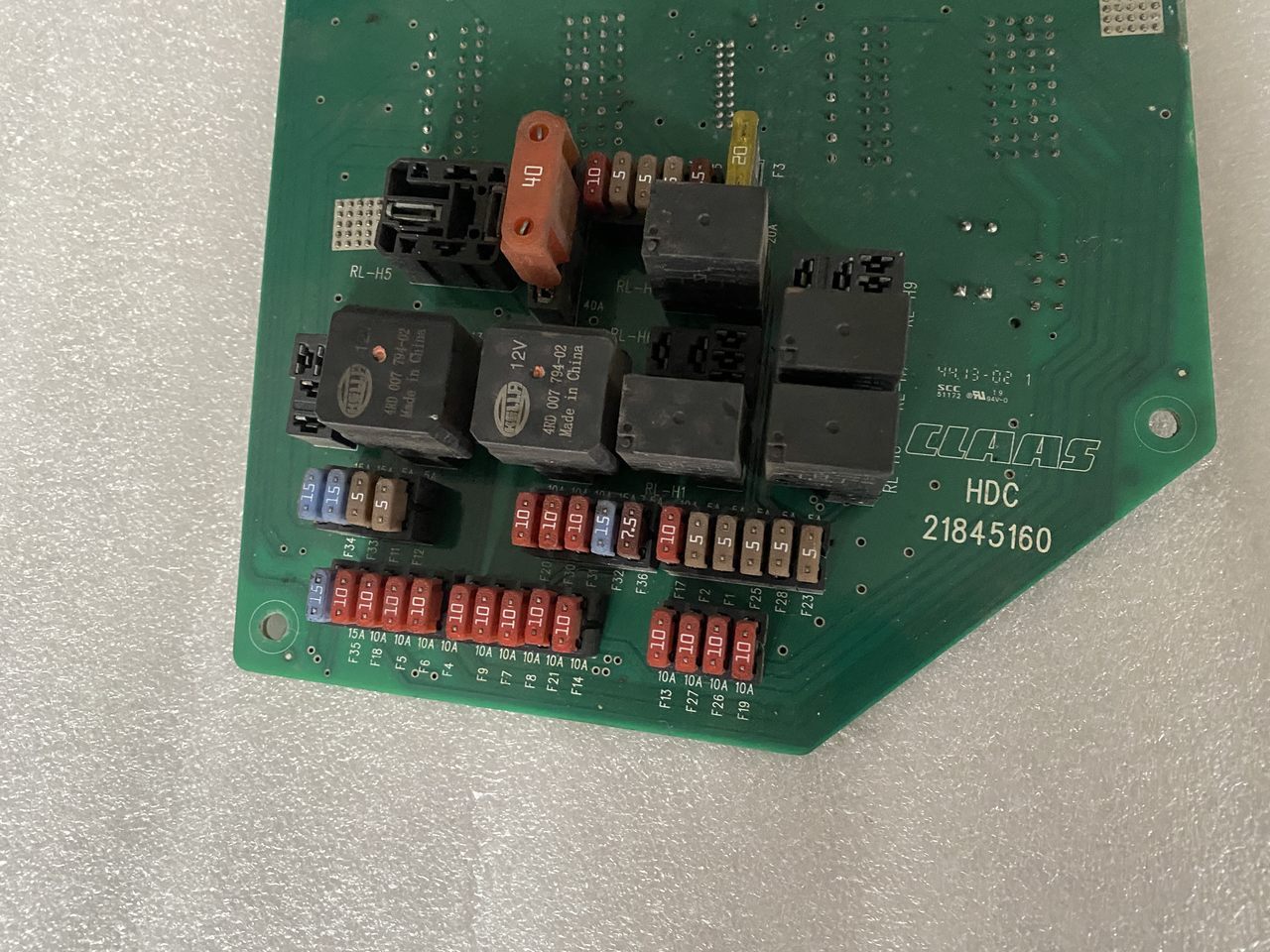 Claas Lexion Płyta Bezpieczników HDC 21845160 | PRF 21845100 - Fusible pour Machine agricole: photos 1 Claas Lexion Płyta Bezpieczników HDC 21845160 | PRF 21845100 - Fusible pour Machine agricole: photos 1