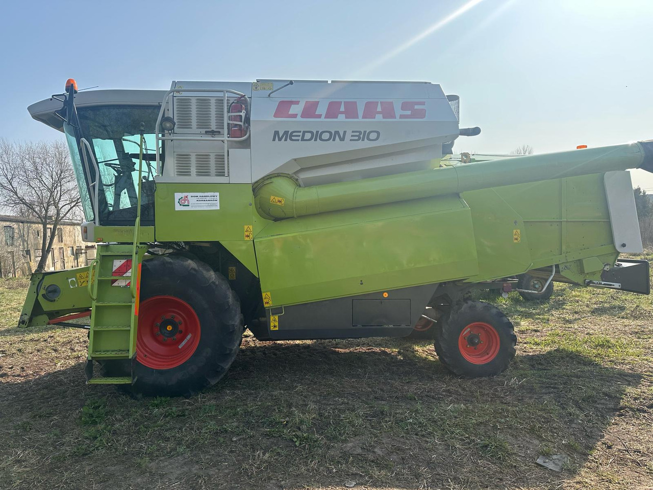Claas Medion 310 z roku 2002. - Moissonneuse-batteuse: photos 1 Claas Medion 310 z roku 2002. - Moissonneuse-batteuse: photos 1