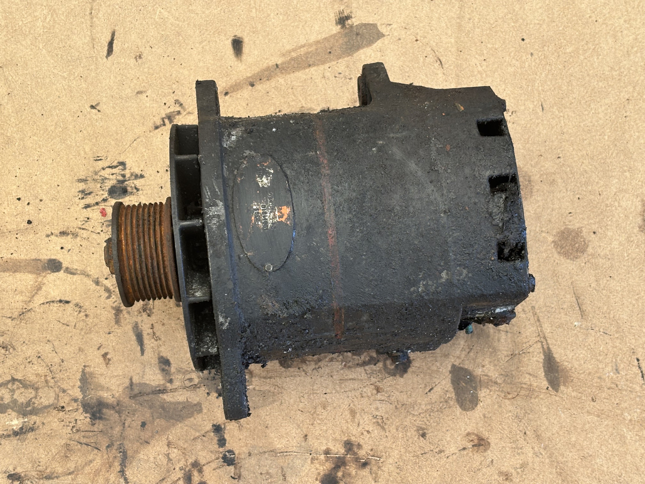 Cummins 8.3 6CT 6CTA 6CTAA Alternator 24V 75A USA REMY 19011210 - Alternateur pour Machine agricole: photos 1 Cummins 8.3 6CT 6CTA 6CTAA Alternator 24V 75A USA REMY 19011210 - Alternateur pour Machine agricole: photos 1