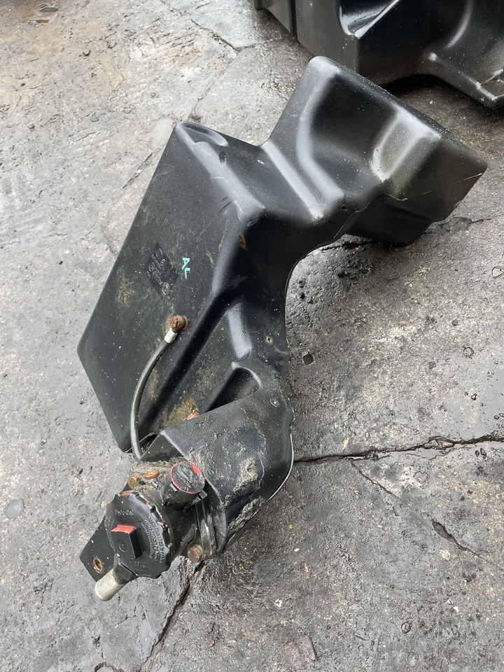 Deutz Fahr Agrotron - zbiornik paliwa 001492284 - Réservoir de carburant: photos 3 Deutz Fahr Agrotron - zbiornik paliwa 001492284 - Réservoir de carburant: photos 3