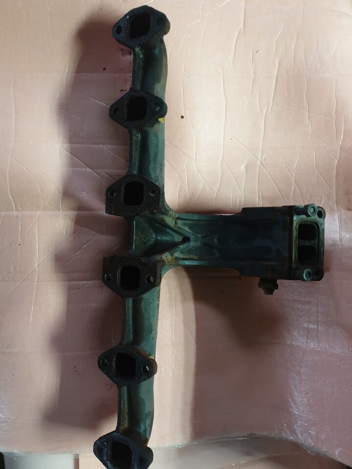 Deutz TTCD 7.8l - Kolektor Wydechowy - Collecteur d'échappement pour Machine agricole: photos 2 Deutz TTCD 7.8l - Kolektor Wydechowy - Collecteur d'échappement pour Machine agricole: photos 2