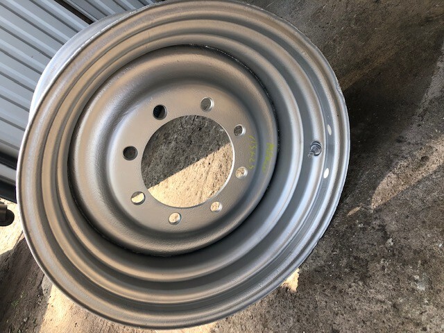 Felga 13x24 Merlo - Jante pour Matériel de manutention: photos 1 Felga 13x24 Merlo - Jante pour Matériel de manutention: photos 1