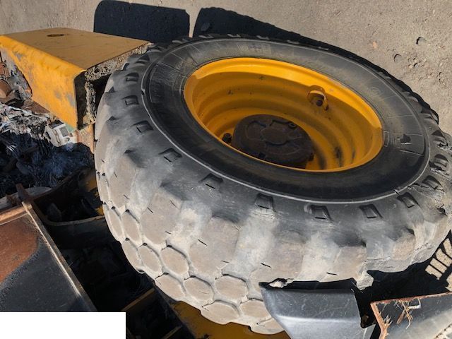 Felgi Jcb 16x24 - Jante pour Matériel de manutention: photos 3 Felgi Jcb 16x24 - Jante pour Matériel de manutention: photos 3