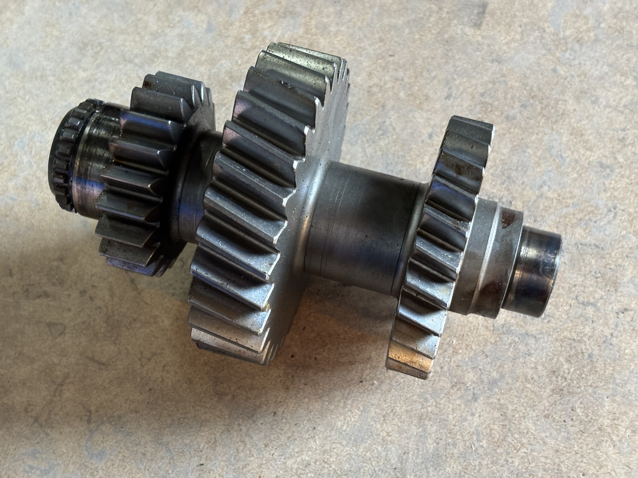 Fendt 307 308 309 310 311 312 LSA Potrójne koło zębate 312100080050 - Transmission pour Machine agricole: photos 2 Fendt 307 308 309 310 311 312 LSA Potrójne koło zębate 312100080050 - Transmission pour Machine agricole: photos 2
