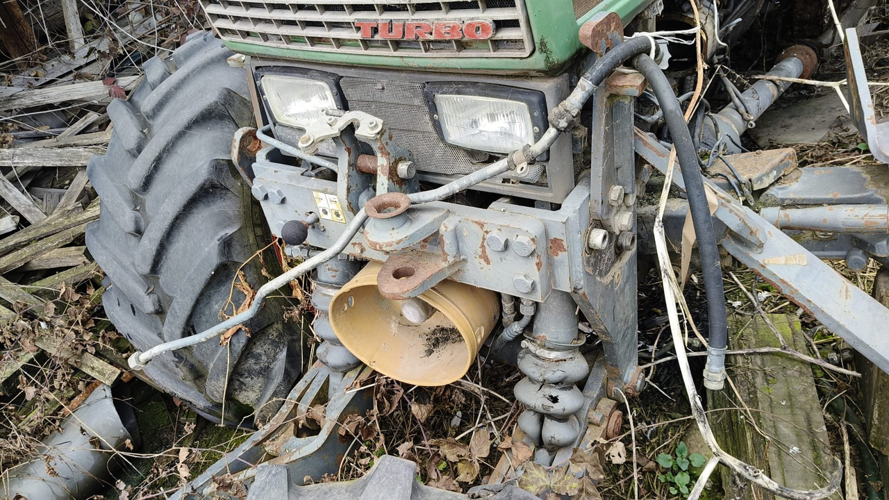 Fendt 309 - na części - lampy przednie - Lumière/ Éclairage pour Tracteur agricole: photos 1 Fendt 309 - na części - lampy przednie - Lumière/ Éclairage pour Tracteur agricole: photos 1