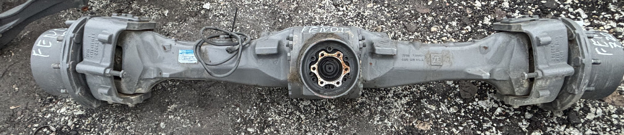 Fendt 720 724 ZF TSA 20 TSA20 4475065029 Piasta Kaptur Siłownik CZĘŚCI - Vérin hydraulique pour Machine agricole: photos 2 Fendt 720 724 ZF TSA 20 TSA20 4475065029 Piasta Kaptur Siłownik CZĘŚCI - Vérin hydraulique pour Machine agricole: photos 2