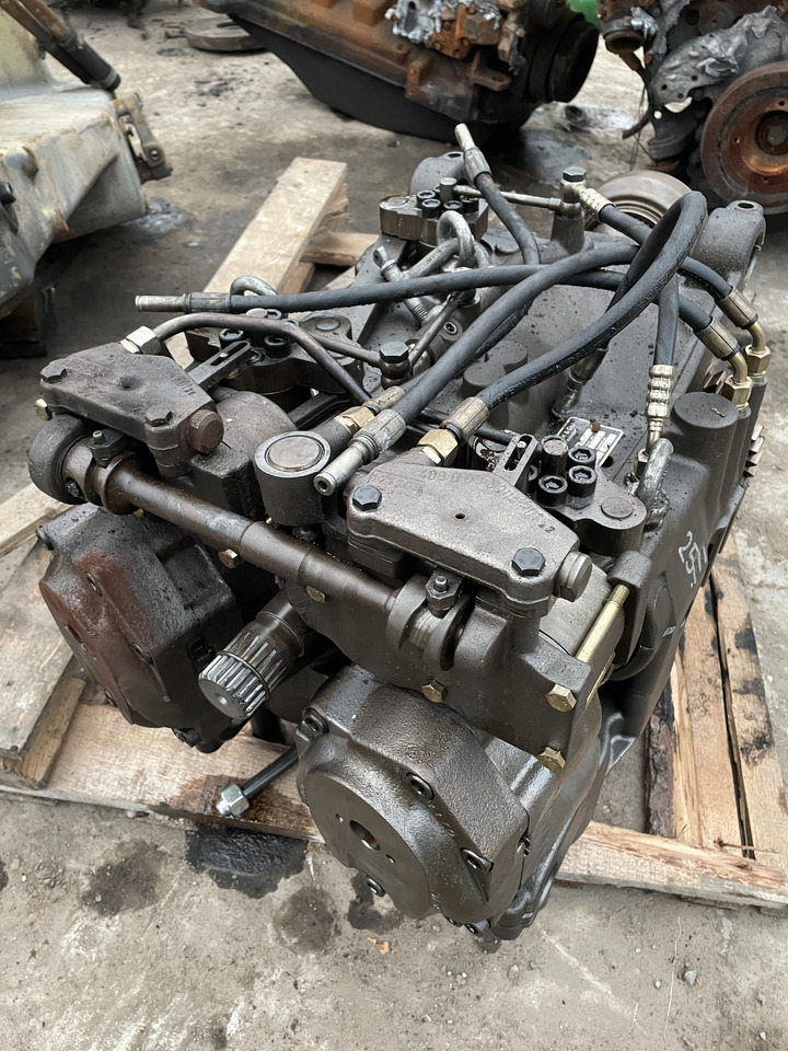 Fendt 924 930 926 920 Vario - skrzynia biegów Vario ML200 - Boîte de vitesse pour Machine agricole: photos 2 Fendt 924 930 926 920 Vario - skrzynia biegów Vario ML200 - Boîte de vitesse pour Machine agricole: photos 2