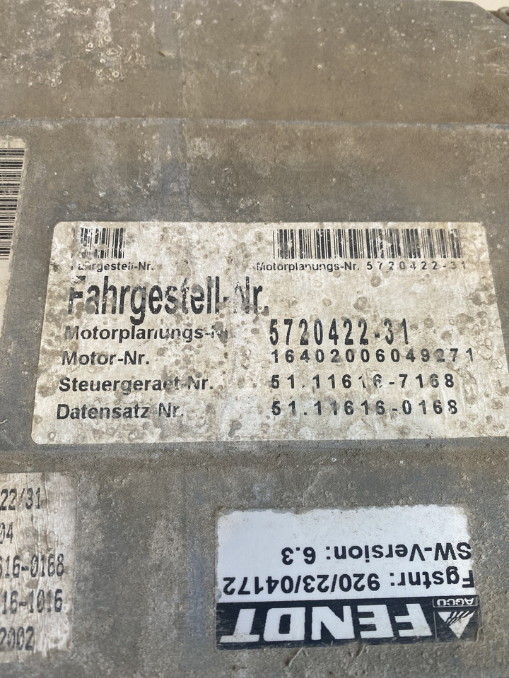 Fendt 930 - sterownik moduł silnika Bosch 0281010317 - Bloc de gestion pour Machine agricole: photos 2 Fendt 930 - sterownik moduł silnika Bosch 0281010317 - Bloc de gestion pour Machine agricole: photos 2