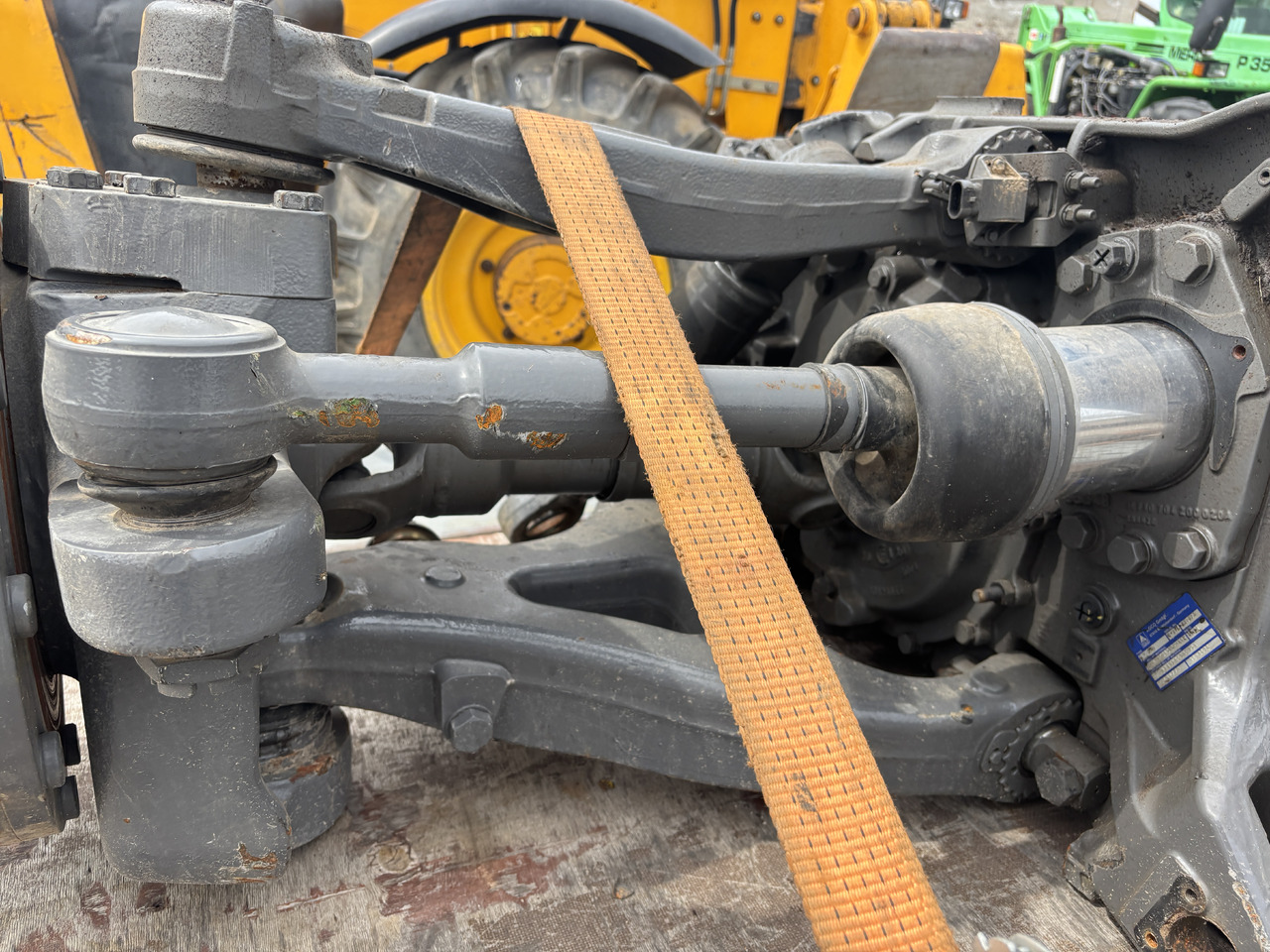 Fendt 936 939 Vario - most przedni CZĘŚCI - zwolnica zwrotnica obudowa siłownik 980/10141854 - Fusée d'essieu pour Machine agricole: photos 4 Fendt 936 939 Vario - most przedni CZĘŚCI - zwolnica zwrotnica obudowa siłownik 980/10141854 - Fusée d'essieu pour Machine agricole: photos 4