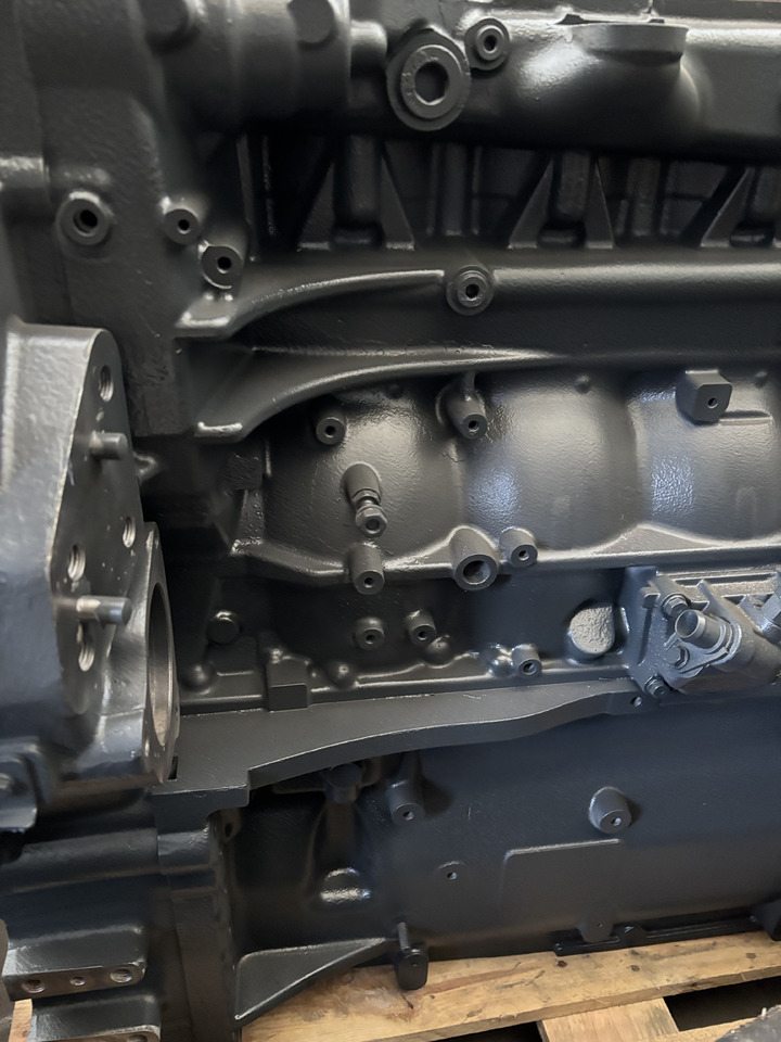 Fendt 936 Gen 7 Silnik D1556LE523 Blok Silnika H218PF150269A - Bloc-cylindres pour Machine agricole: photos 4 Fendt 936 Gen 7 Silnik D1556LE523 Blok Silnika H218PF150269A - Bloc-cylindres pour Machine agricole: photos 4