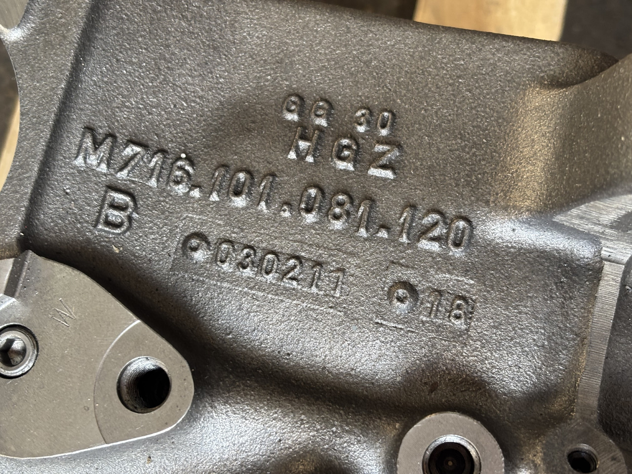 Fendt Obudowa Skrzyni Vario ML130 ML160 M716101081120 G716101000100 - Moteur et pièces pour Machine agricole: photos 3 Fendt Obudowa Skrzyni Vario ML130 ML160 M716101081120 G716101000100 - Moteur et pièces pour Machine agricole: photos 3