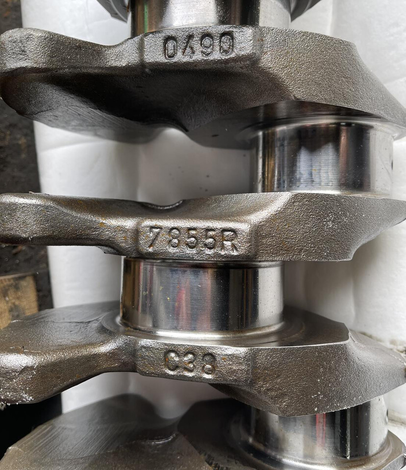 Fendt - wał korbowy Fendt 536/930 - Vilebrequin pour Machine agricole: photos 2 Fendt - wał korbowy Fendt 536/930 - Vilebrequin pour Machine agricole: photos 2