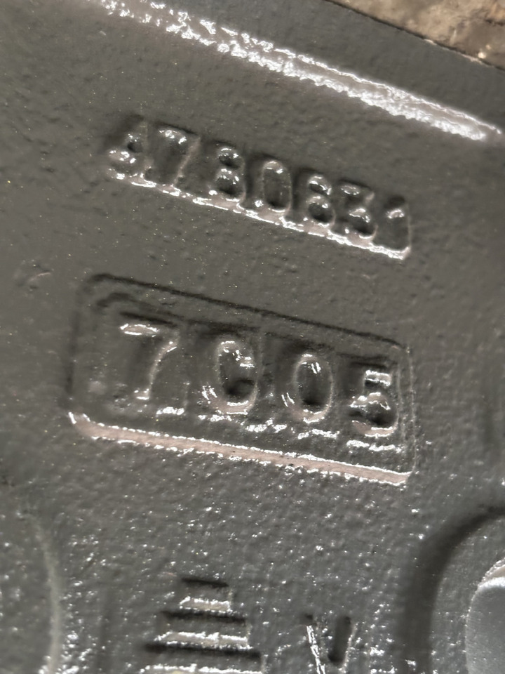 IVECO 8041.05 Blok Silnika 4780631 - Bloc-cylindres pour Machine agricole: photos 2 IVECO 8041.05 Blok Silnika 4780631 - Bloc-cylindres pour Machine agricole: photos 2