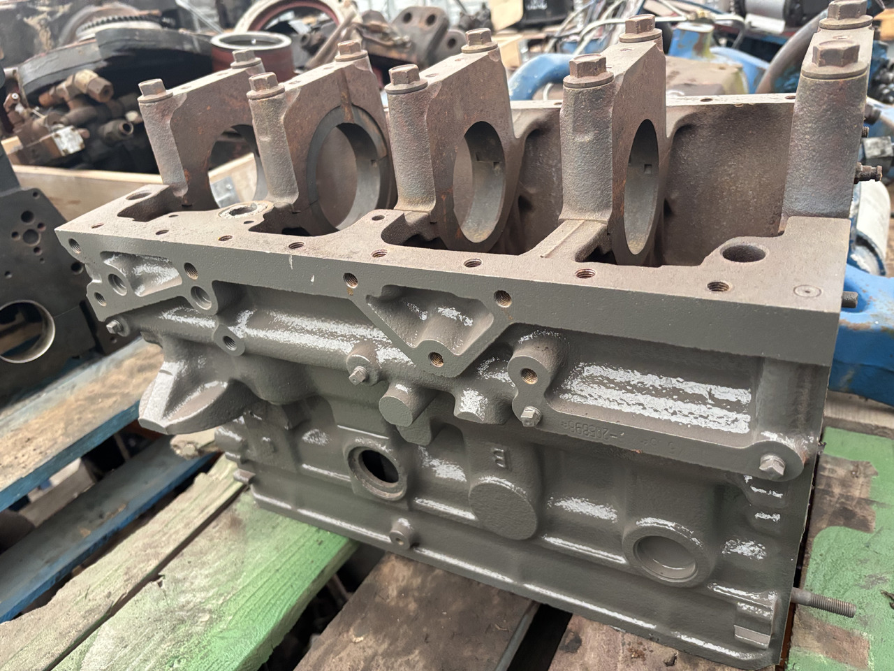 IVECO 8041.05 Blok Silnika 4780631 - Bloc-cylindres pour Machine agricole: photos 1 IVECO 8041.05 Blok Silnika 4780631 - Bloc-cylindres pour Machine agricole: photos 1