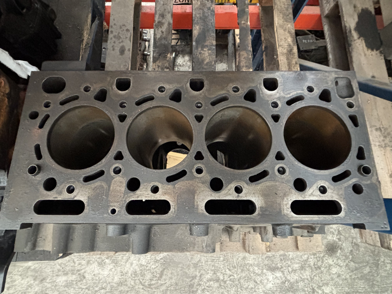 JCB 526-55 (32001852) Blok Silnika - Bloc-cylindres pour Machine agricole: photos 2 JCB 526-55 (32001852) Blok Silnika - Bloc-cylindres pour Machine agricole: photos 2