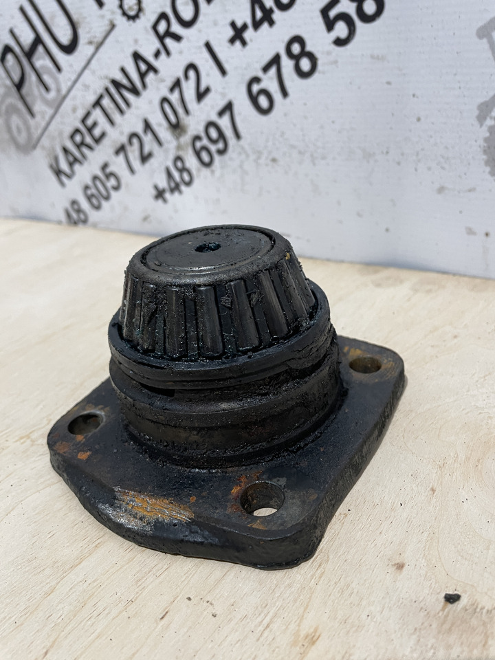 JCB 531-70 540-70 530-70 - mocowanie zwrotnicy zwrotnica 458/20061 - Fusée d'essieu pour Machine agricole: photos 1 JCB 531-70 540-70 530-70 - mocowanie zwrotnicy zwrotnica 458/20061 - Fusée d'essieu pour Machine agricole: photos 1