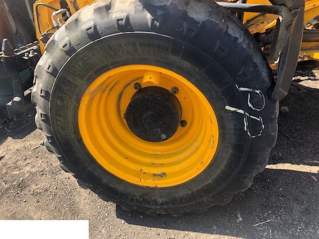 JCB 531-70 -Opona 460/70 R24 Felga 16x24 - Pneu pour Chariot télescopique: photos 4 JCB 531-70 -Opona 460/70 R24 Felga 16x24 - Pneu pour Chariot télescopique: photos 4