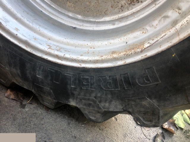 JCB Fastrack - Koła 480/70 R30 - Roue complète pour Machine agricole: photos 3 JCB Fastrack - Koła 480/70 R30 - Roue complète pour Machine agricole: photos 3