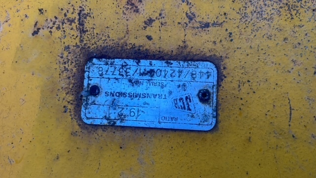 Jcb 3cx - obudowa mostu przedniego 448/42401 - Essieu et pièces pour Machine agricole: photos 2 Jcb 3cx - obudowa mostu przedniego 448/42401 - Essieu et pièces pour Machine agricole: photos 2