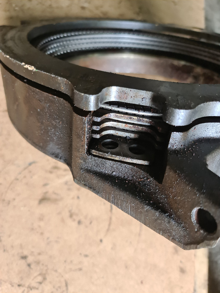 John Deere 4650 4850 Obudowa Hamulca Tłoka Hamulcowego R72041 R72042 - Pièces de frein pour Machine agricole: photos 3 John Deere 4650 4850 Obudowa Hamulca Tłoka Hamulcowego R72041 R72042 - Pièces de frein pour Machine agricole: photos 3