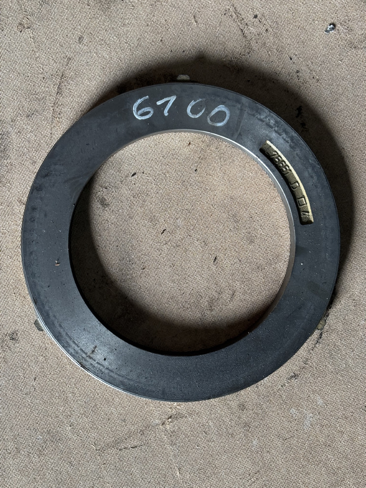 John Deere 6100 6300 6400 6500 6600 Docisk Hamulca Płytka L75651 - Pièces de frein pour Machine agricole: photos 1 John Deere 6100 6300 6400 6500 6600 Docisk Hamulca Płytka L75651 - Pièces de frein pour Machine agricole: photos 1