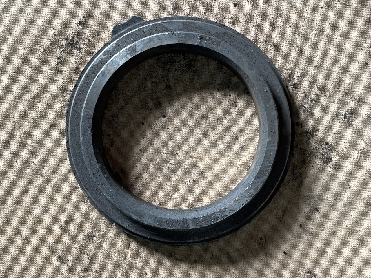 John Deere 6140 6800 6900 7420 7500 Docisk Hamulca Płytka R125127 - Pièces de frein pour Machine agricole: photos 3 John Deere 6140 6800 6900 7420 7500 Docisk Hamulca Płytka R125127 - Pièces de frein pour Machine agricole: photos 3