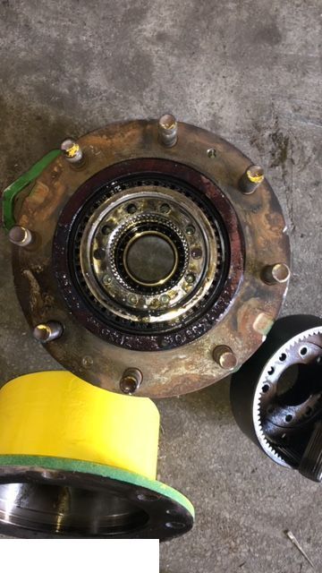 John Deere 6810 - Półoś - Demi arbre pour Machine agricole: photos 1 John Deere 6810 - Półoś - Demi arbre pour Machine agricole: photos 1