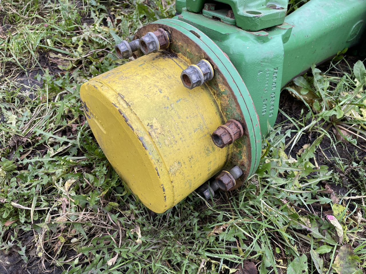 John Deere 6930 7730 - oś przednia - zwolnica zwrotnica obudowa 750/141 AL167150 - Moteur de translation pour Machine agricole: photos 3 John Deere 6930 7730 - oś przednia - zwolnica zwrotnica obudowa 750/141 AL167150 - Moteur de translation pour Machine agricole: photos 3