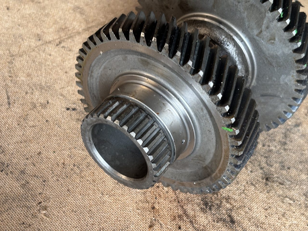 John Deere 7220 7320 Wał L115869 L156144 - Demi arbre pour Machine agricole: photos 4 John Deere 7220 7320 Wał L115869 L156144 - Demi arbre pour Machine agricole: photos 4