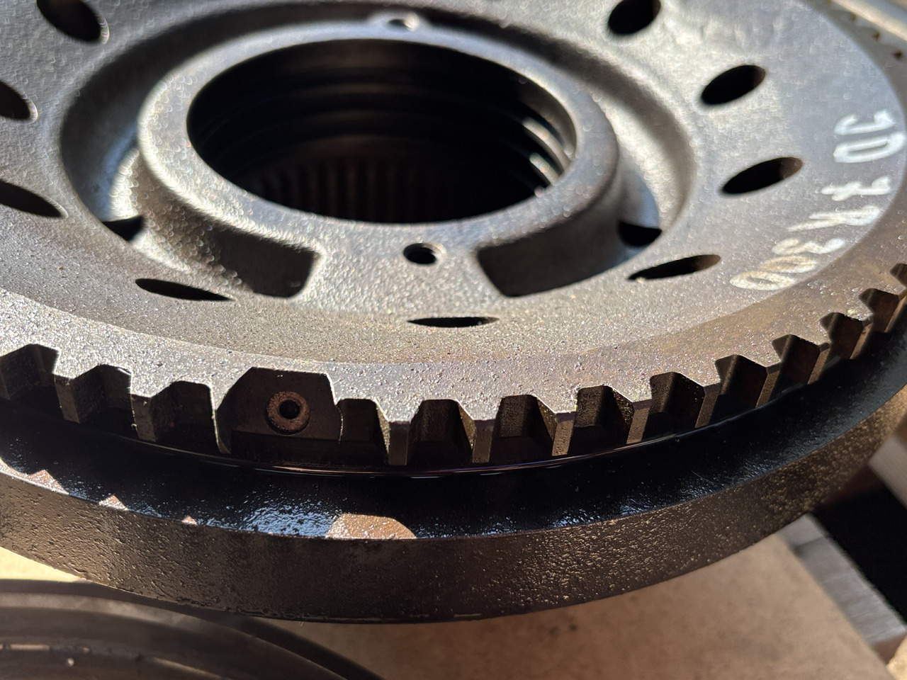 John Deere 7RXXX 7R330 7R 330 Piasta przedniego mostu TA27517 - Moyeu pour Machine agricole: photos 4 John Deere 7RXXX 7R330 7R 330 Piasta przedniego mostu TA27517 - Moyeu pour Machine agricole: photos 4