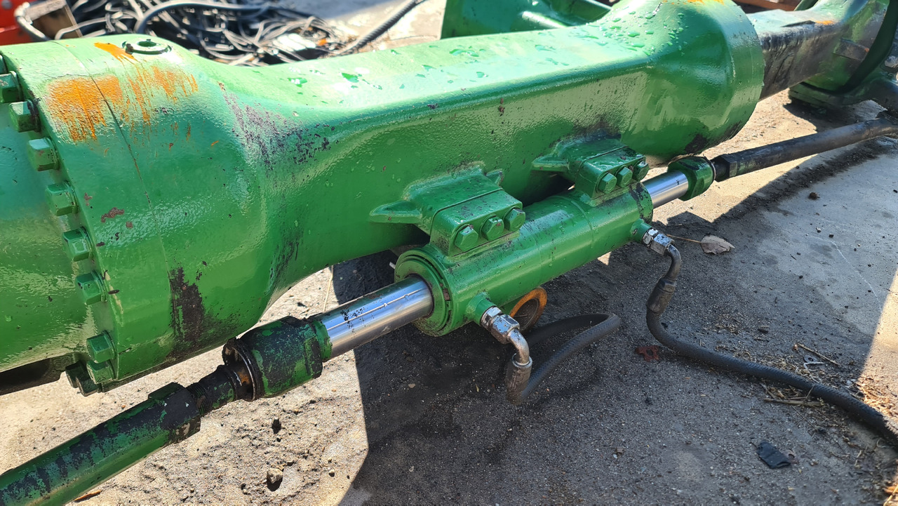 John Deere 8600 Siłownik mostu tylnego Osi tylnej AXE53239 - Cylindre de frein pour Machine agricole: photos 1 John Deere 8600 Siłownik mostu tylnego Osi tylnej AXE53239 - Cylindre de frein pour Machine agricole: photos 1