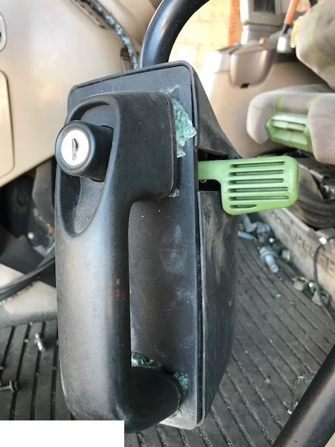 John Deere - Drzwi Klamka - Portière et pièces pour Machine agricole: photos 2 John Deere - Drzwi Klamka - Portière et pièces pour Machine agricole: photos 2